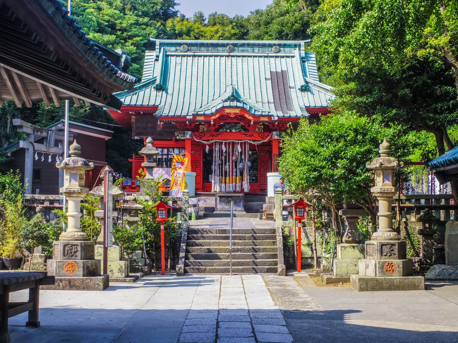 海南神社
