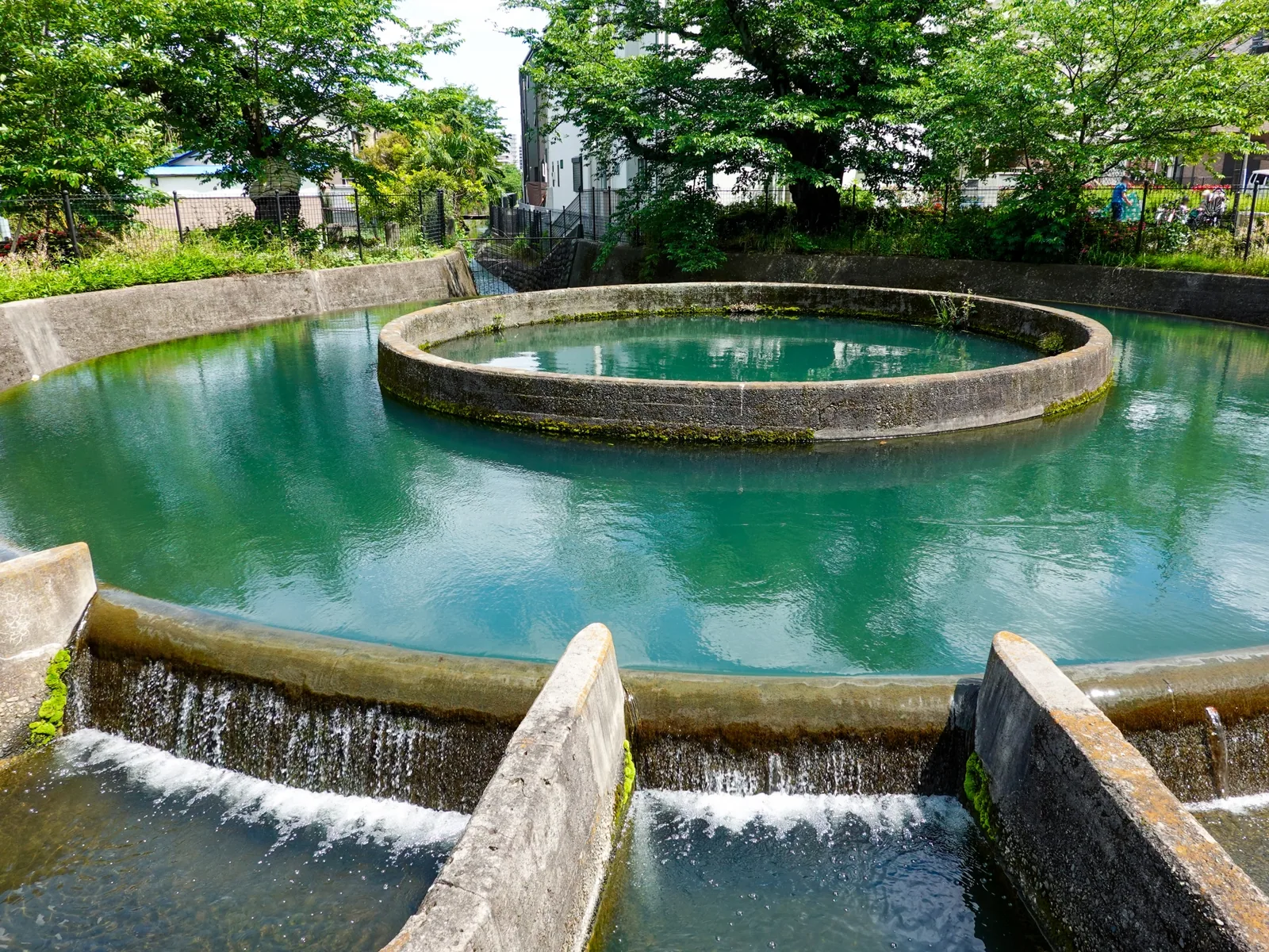 二ヶ領用水久地円筒分水