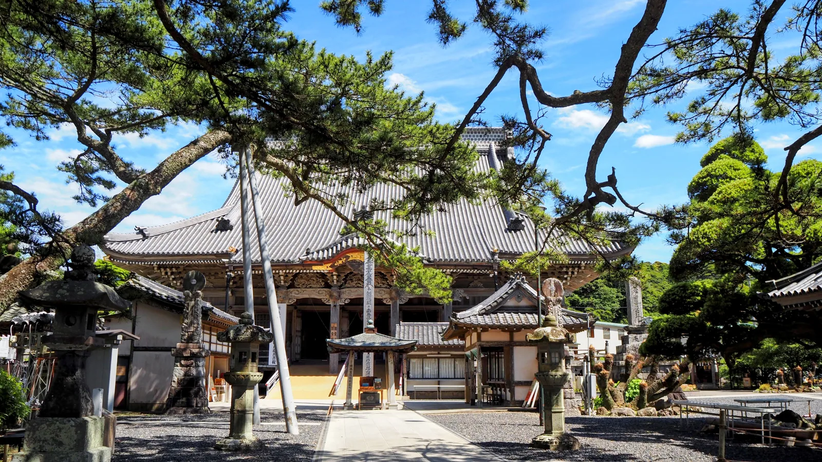 小湊山 誕生寺