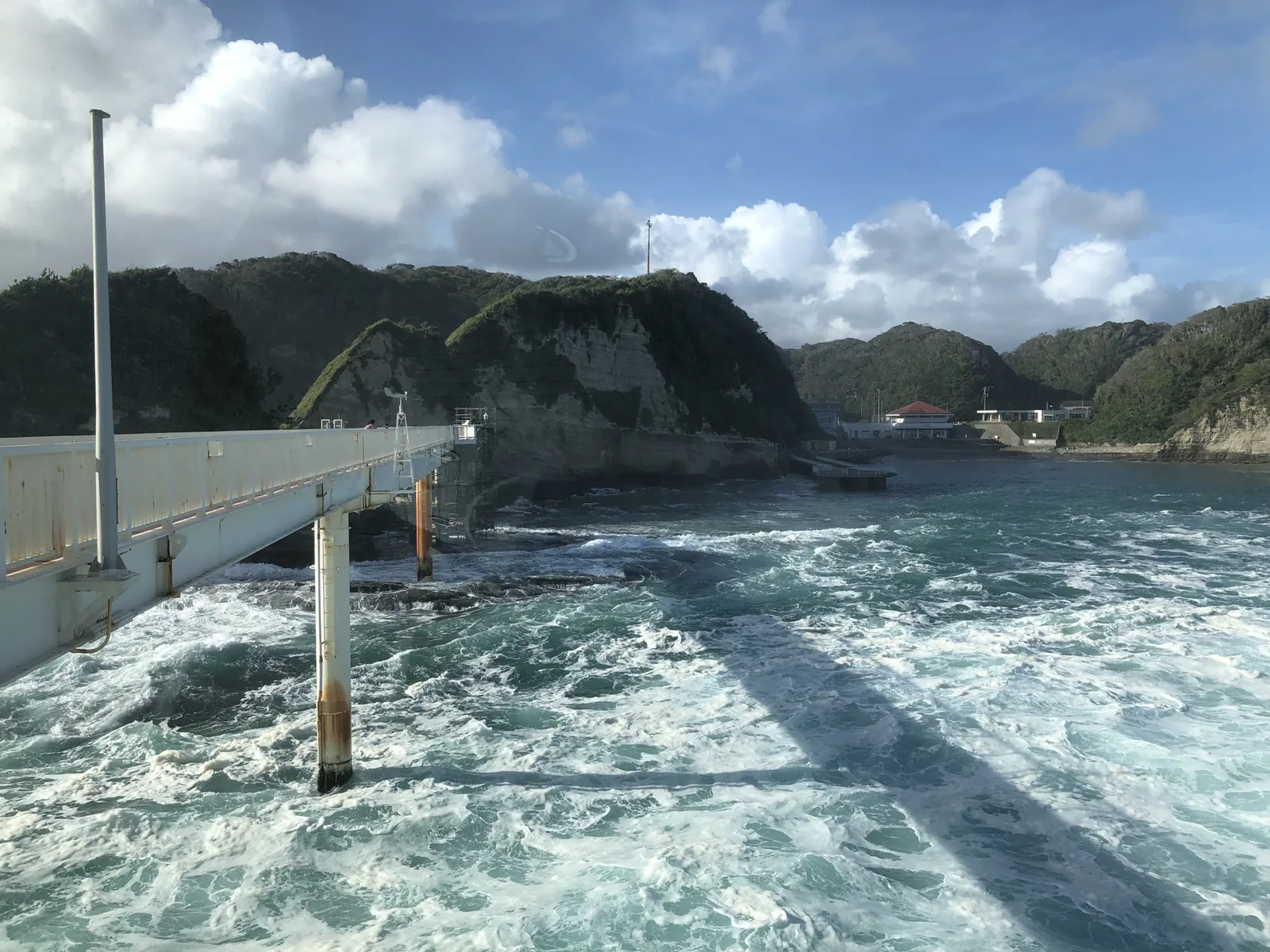かつうら海中公園 海中展望塔