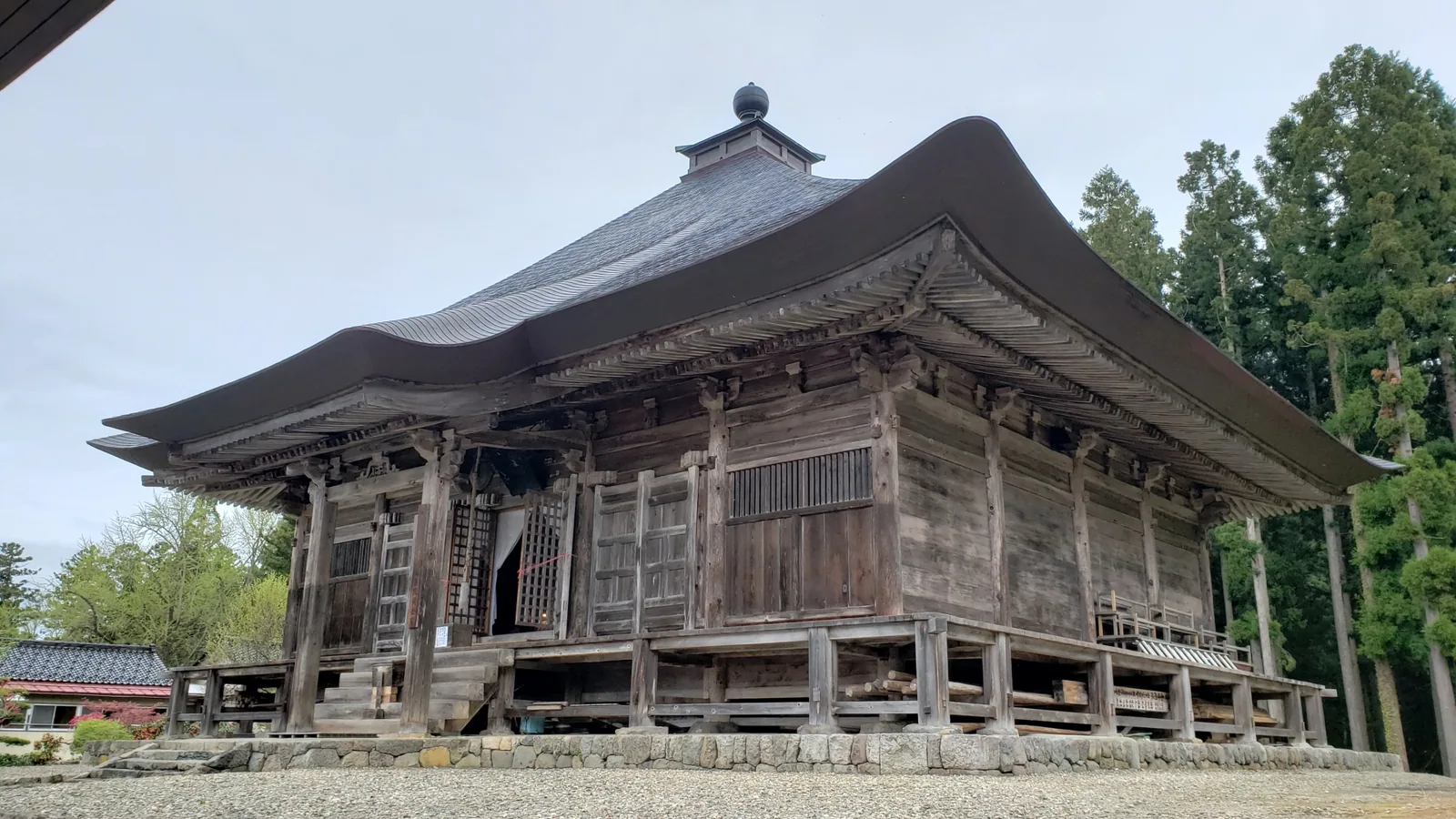 羽黒山正善院黄金堂