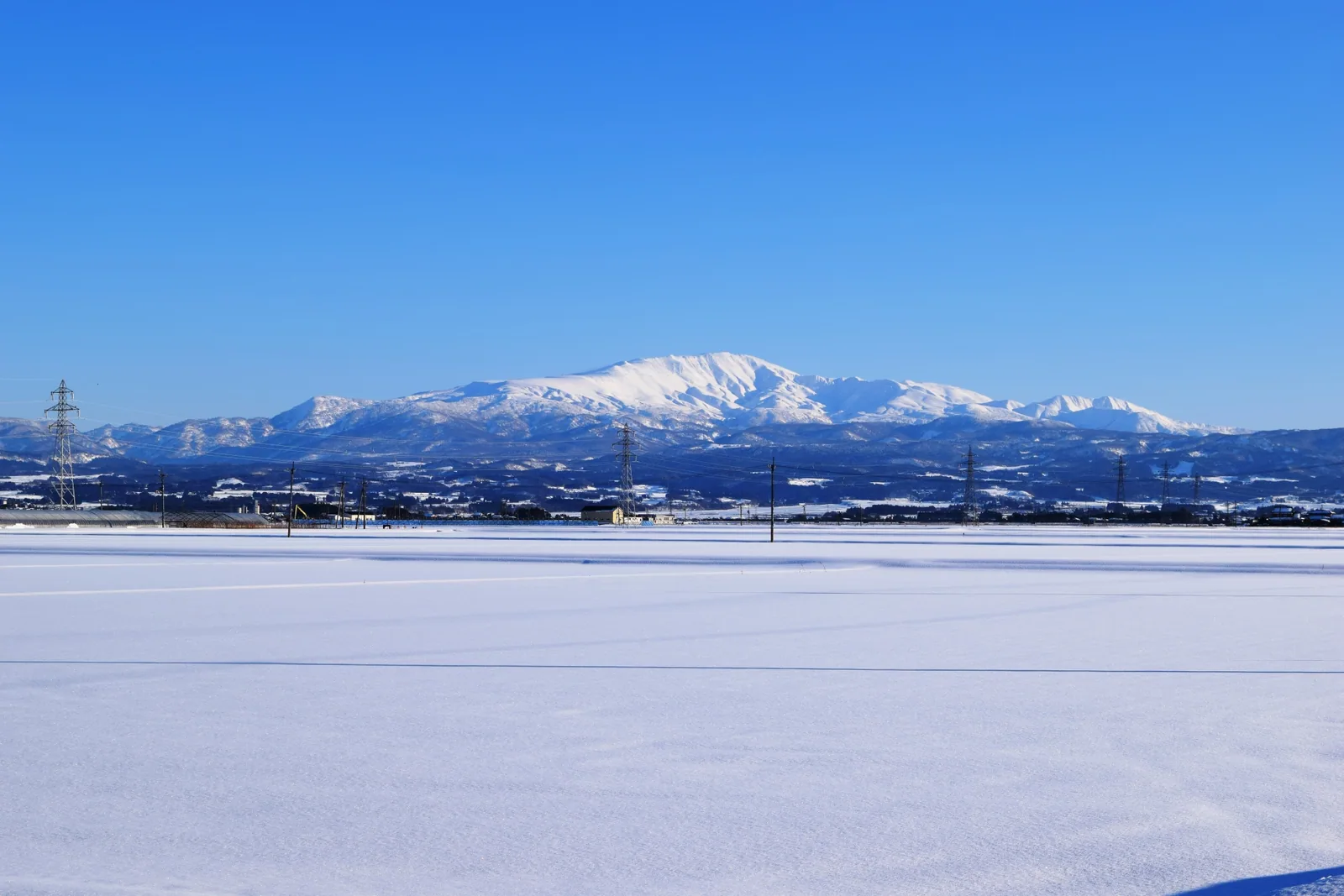 月山