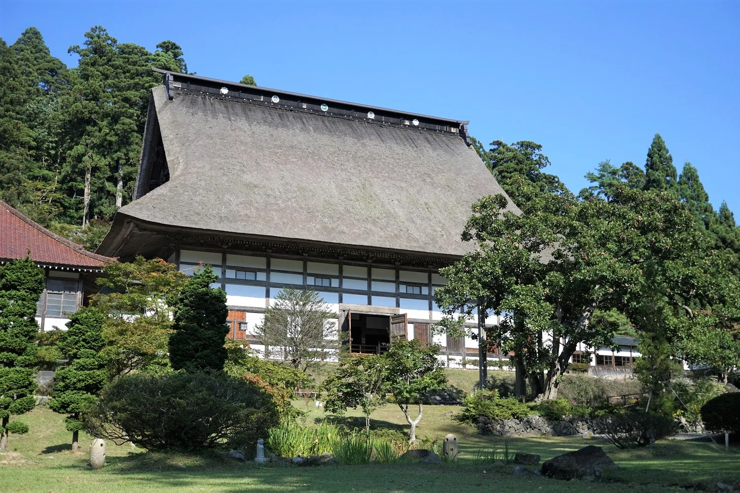大梅拈華山 圓通 正法寺