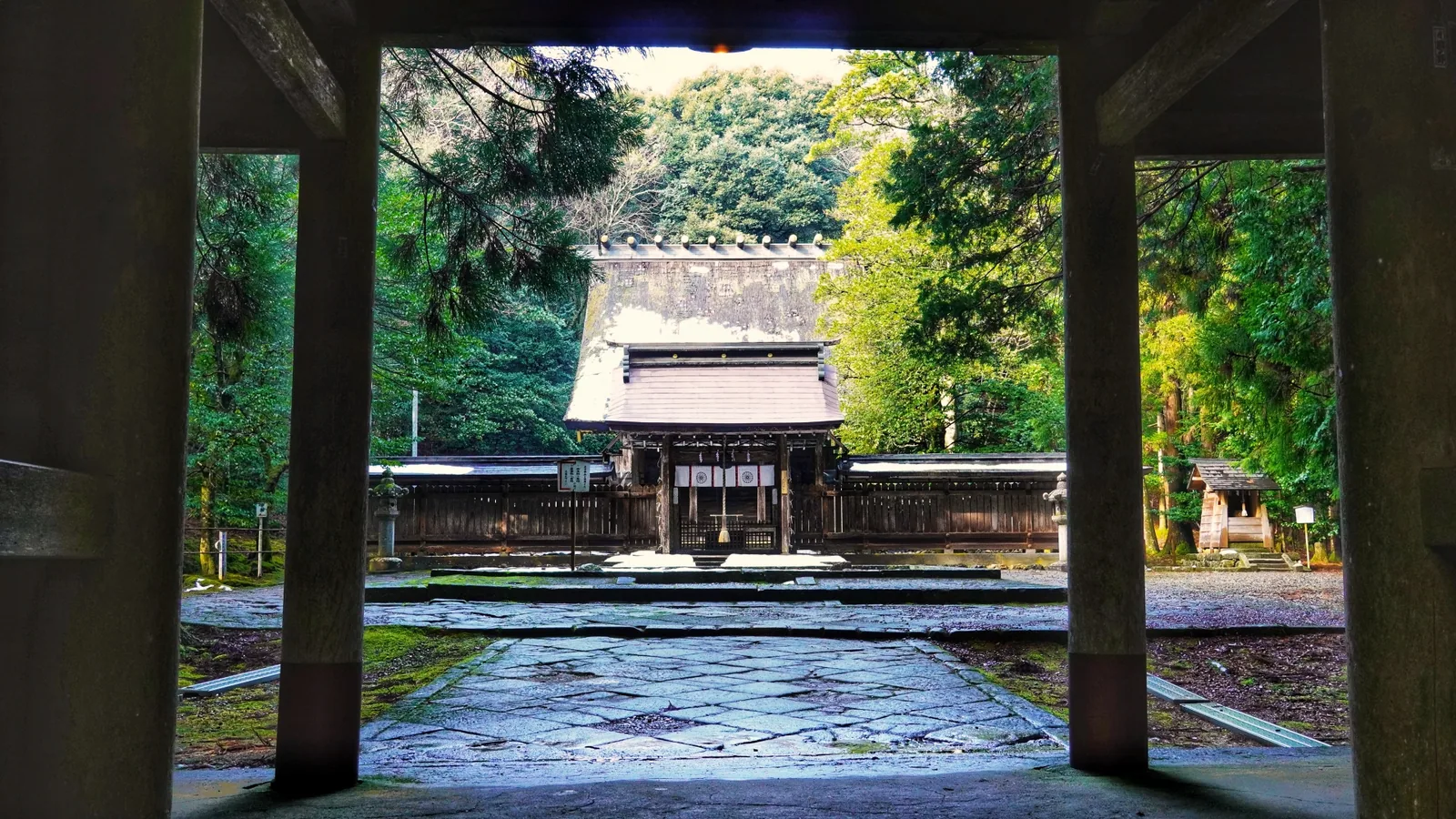 若狭彦神社