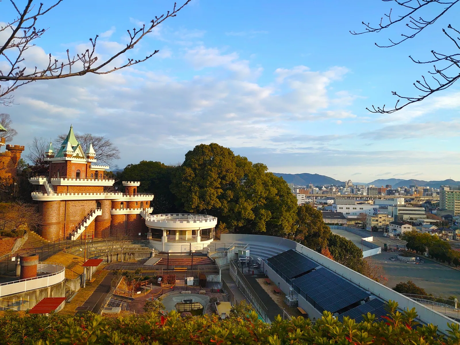 手柄山中央公園