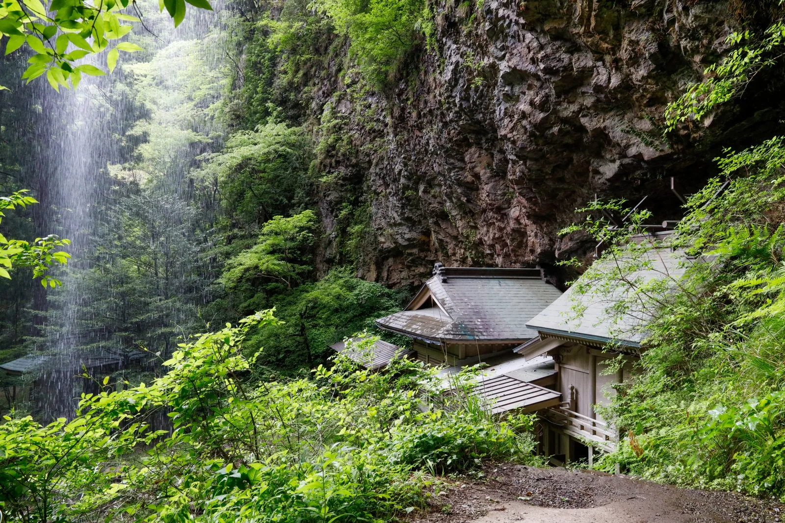 壇鏡の滝