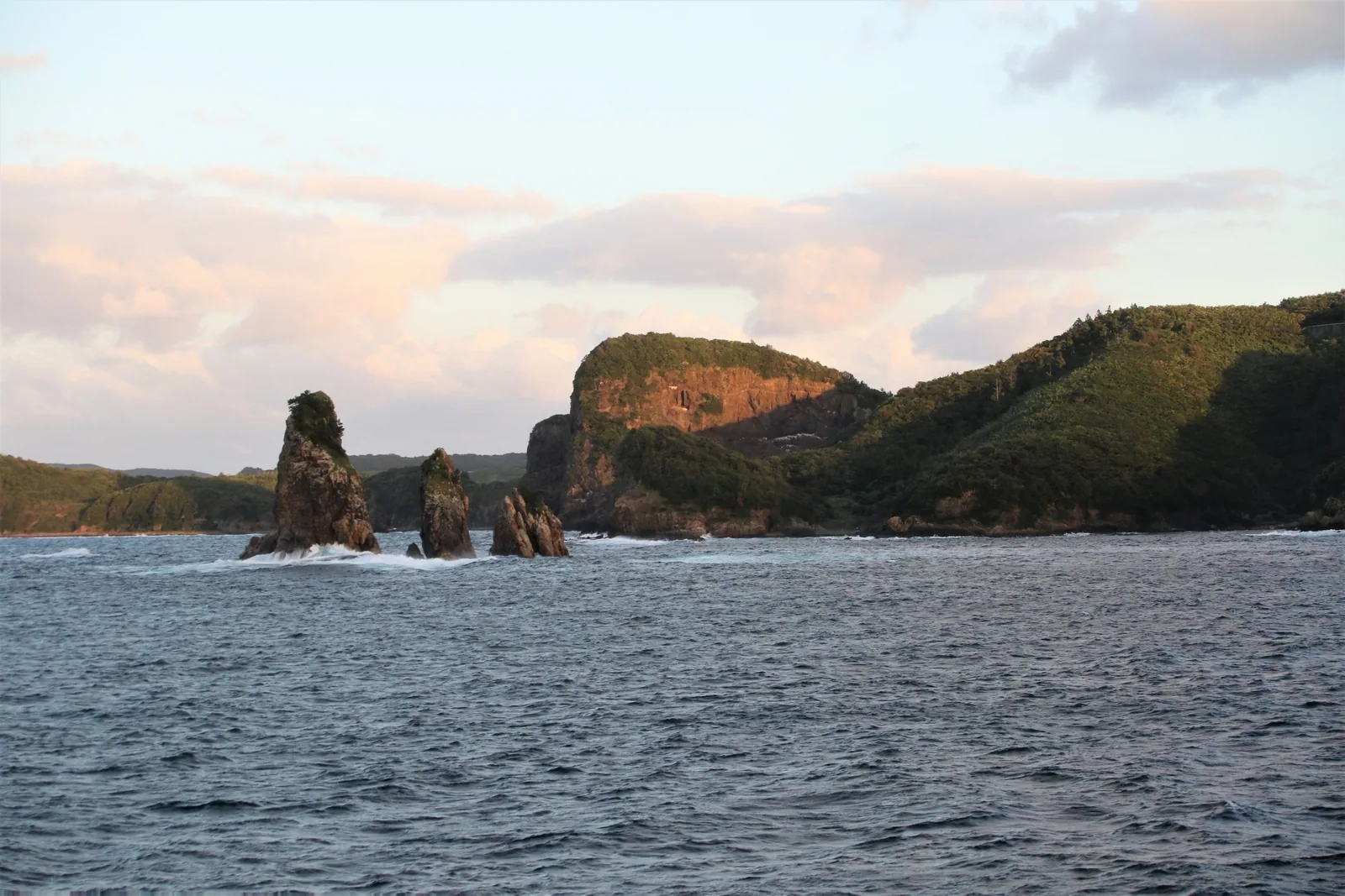 三郎岩