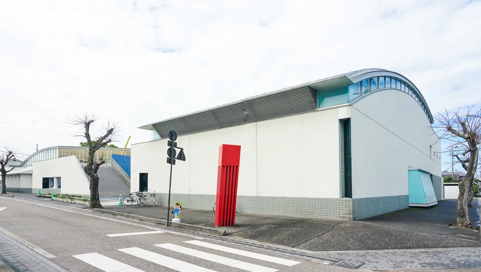 中津市立小幡記念図書館