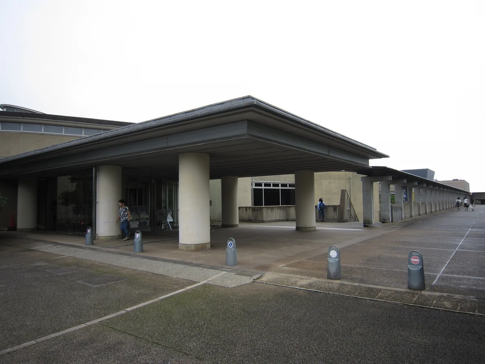 大分市美術館