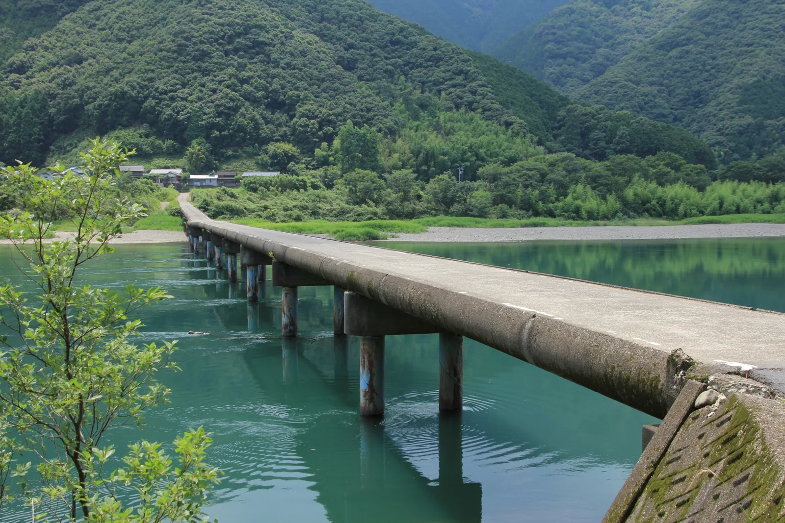 勝間沈下橋