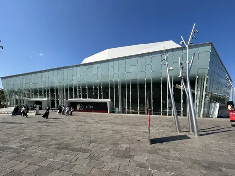舞浜アンフィシアター