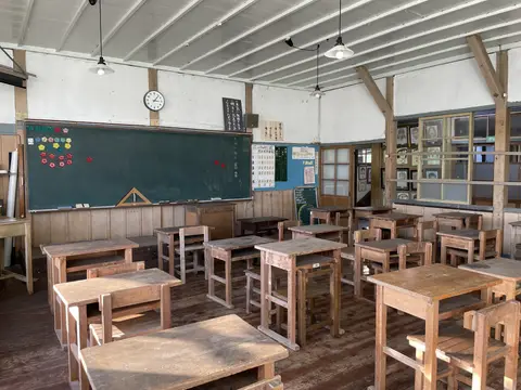 旧上岡小学校