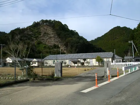 旧太田中学校講堂