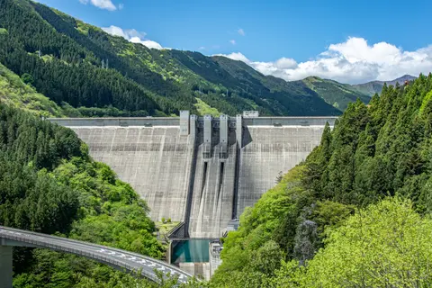 滝沢ダム