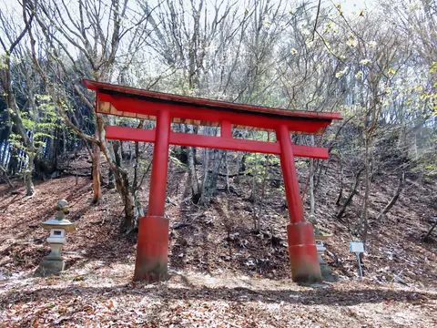 稲含神社