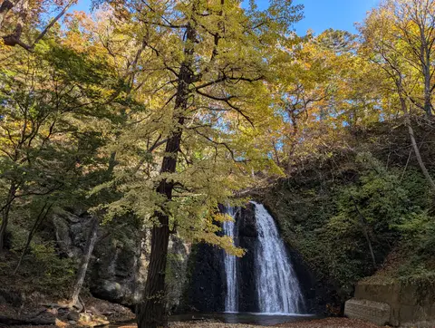白瀑神社