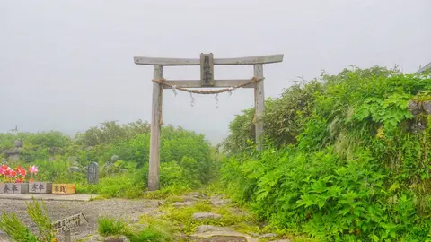 月山神社本宮