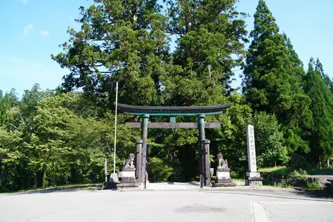 白山中居神社