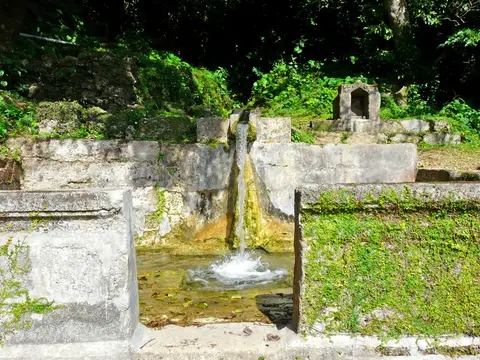 垣花樋川