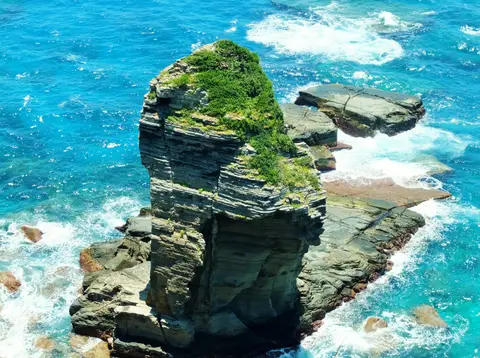 立神岩