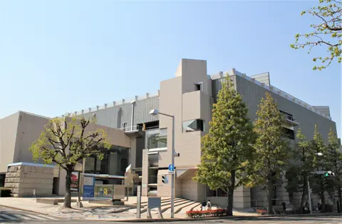 岡山県立美術館