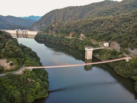 芦田湖（八田原ダム）