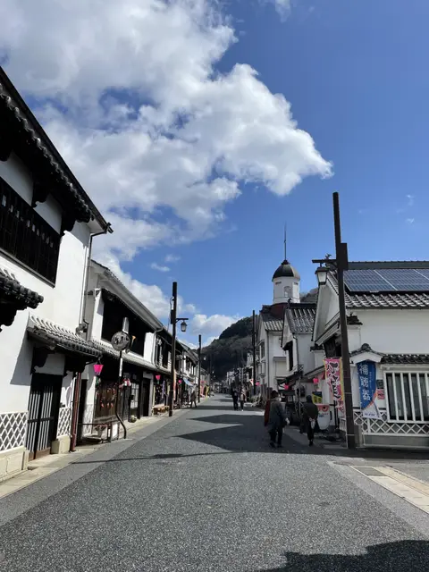 白壁の町並み