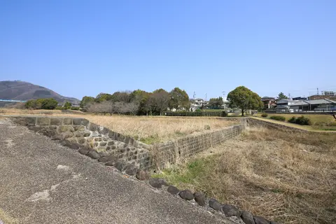 デ・レイケの堰堤