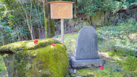 夏目漱石の句碑