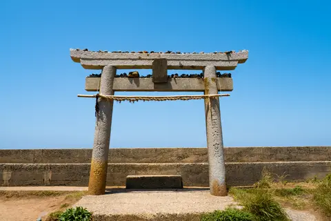 芥屋の大門
