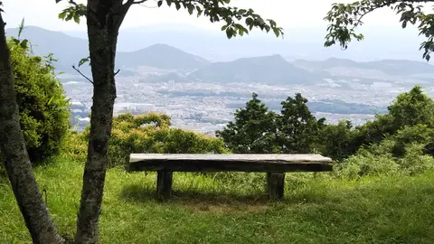 岳城山