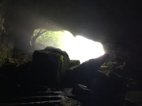 青龍窟