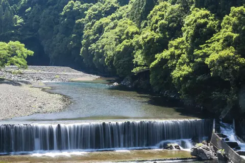 佩楯山
